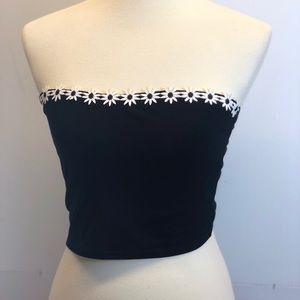 Swell Daisy Do Cropped Daisy Top Black